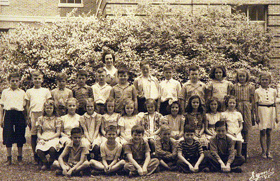(Reprint) 1935 Yearbook: Madison High School, Adrian, Michigan Madison High School 1935 Yearbook Staff